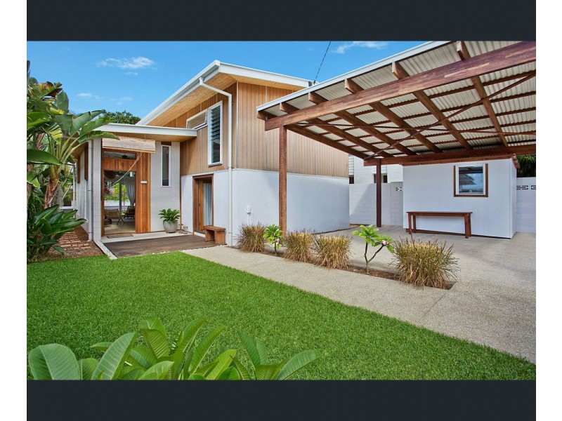 71 Petrel Avenue, Mermaid Beach QLD 4218