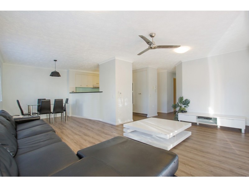 7 ‘Blue Haven Palms’ 32 Second Avenue, Broadbeach QLD 4218