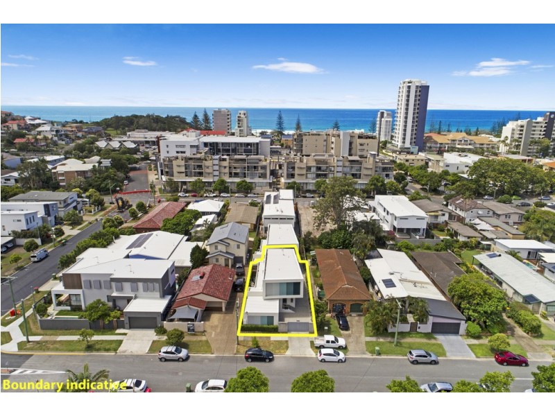 15a Evandale Crescent, Miami QLD 4220