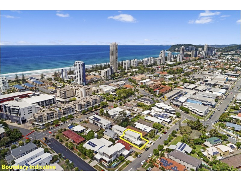 15a Evandale Crescent, Miami QLD 4220