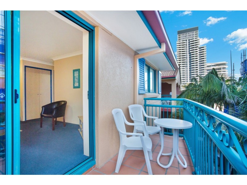 38/11-17 Philip Avenue, Broadbeach QLD 4218