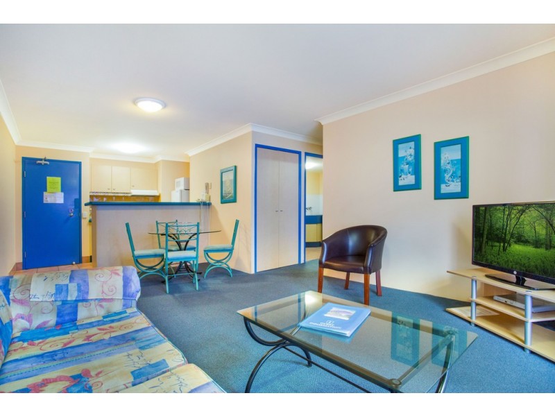 38/11-17 Philip Avenue, Broadbeach QLD 4218