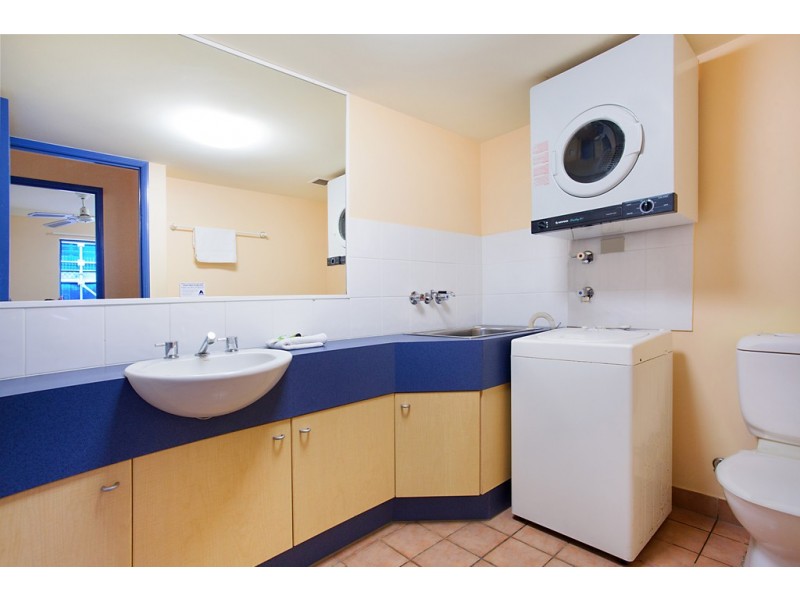 38/11-17 Philip Avenue, Broadbeach QLD 4218