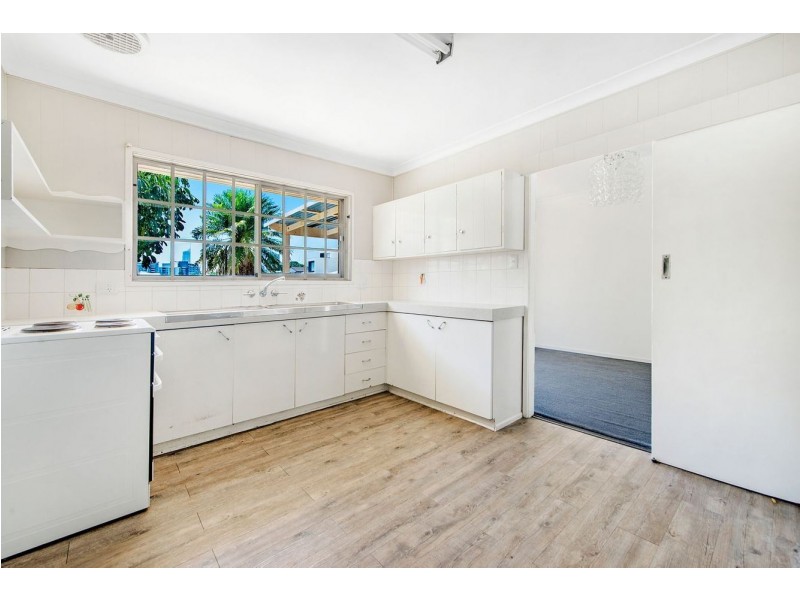 5 Merrimac Boulevard, Broadbeach Waters QLD 4218