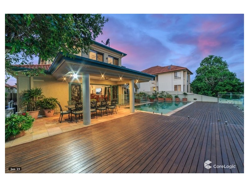 68 Bollard Circuit, Clear Island Waters QLD 4226