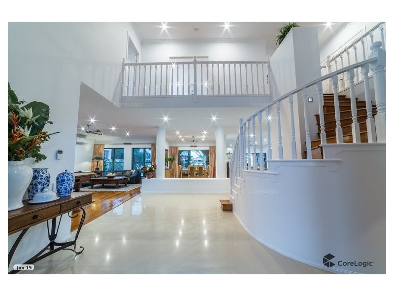 68 Bollard Circuit, Clear Island Waters QLD 4226