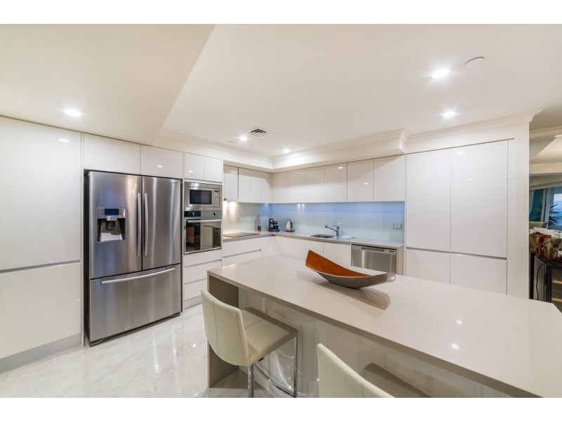 A26-2 ‘Rivage Royale’ 75 Brighton Pde, Southport QLD 4215