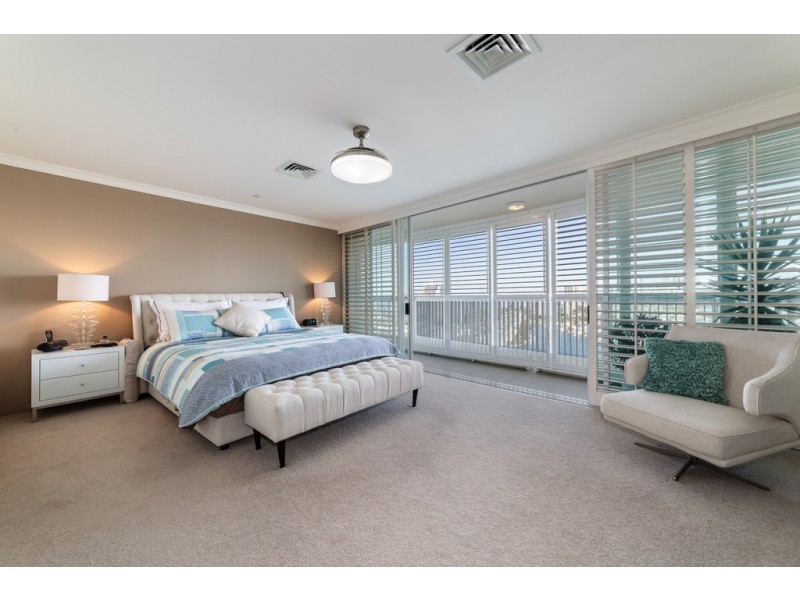 A26-2 ‘Rivage Royale’ 75 Brighton Pde, Southport QLD 4215