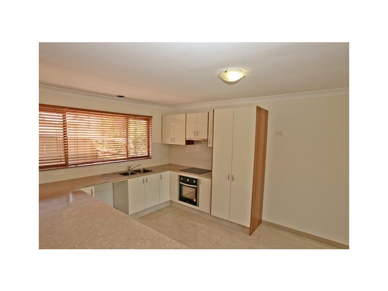 8 Tecoma Street, Southport QLD 4215