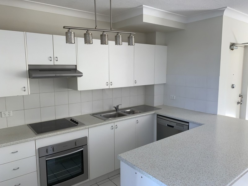 11/30 First Avenue, Broadbeach QLD 4218