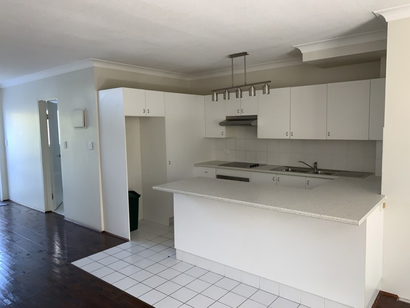 11/30 First Avenue, Broadbeach QLD 4218