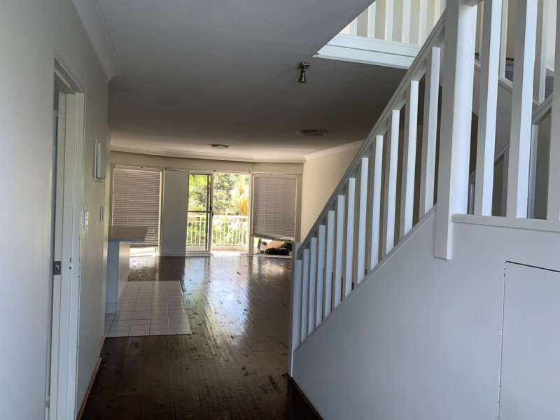 11/30 First Avenue, Broadbeach QLD 4218