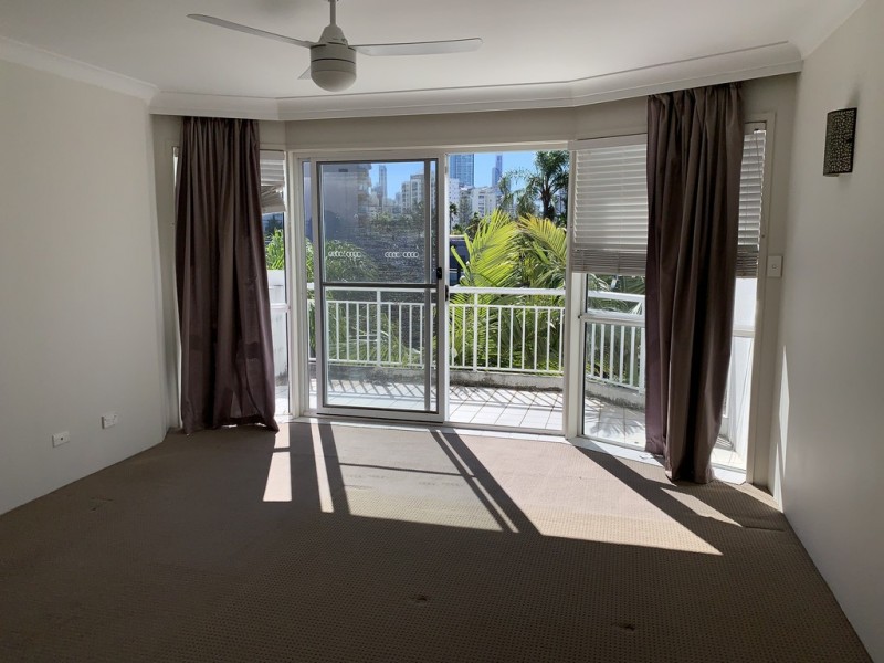 11/30 First Avenue, Broadbeach QLD 4218