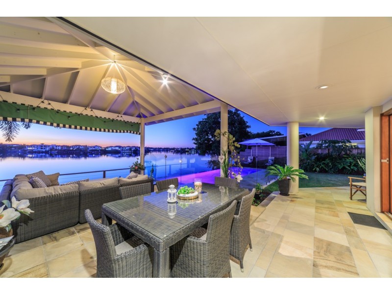 54 Port Jackson Boulevard, Clear Island Waters QLD 4226