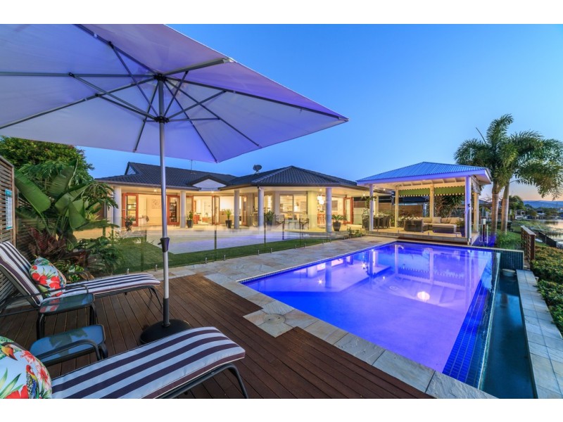 54 Port Jackson Boulevard, Clear Island Waters QLD 4226