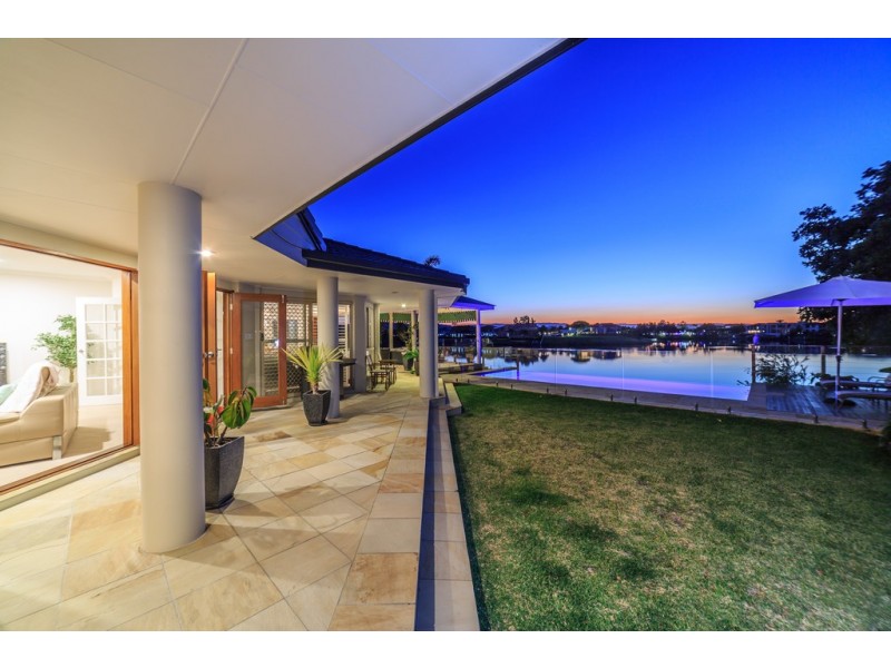 54 Port Jackson Boulevard, Clear Island Waters QLD 4226