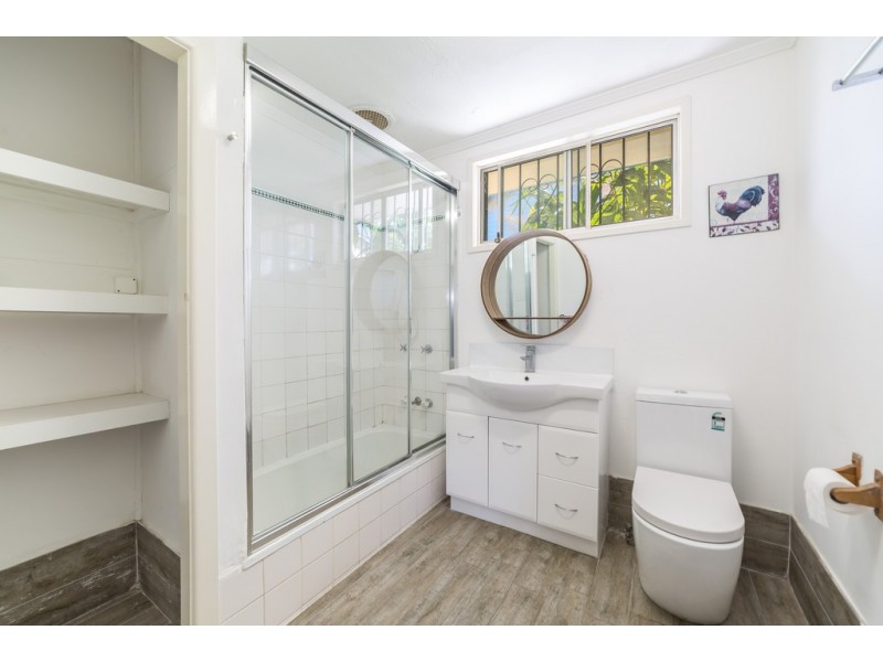 22 Brindisi Avenue, Isle Of Capri QLD 4217