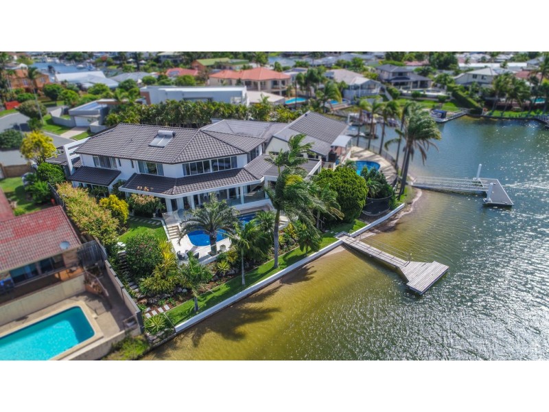 1 Saywell Street, Sorrento QLD 4217