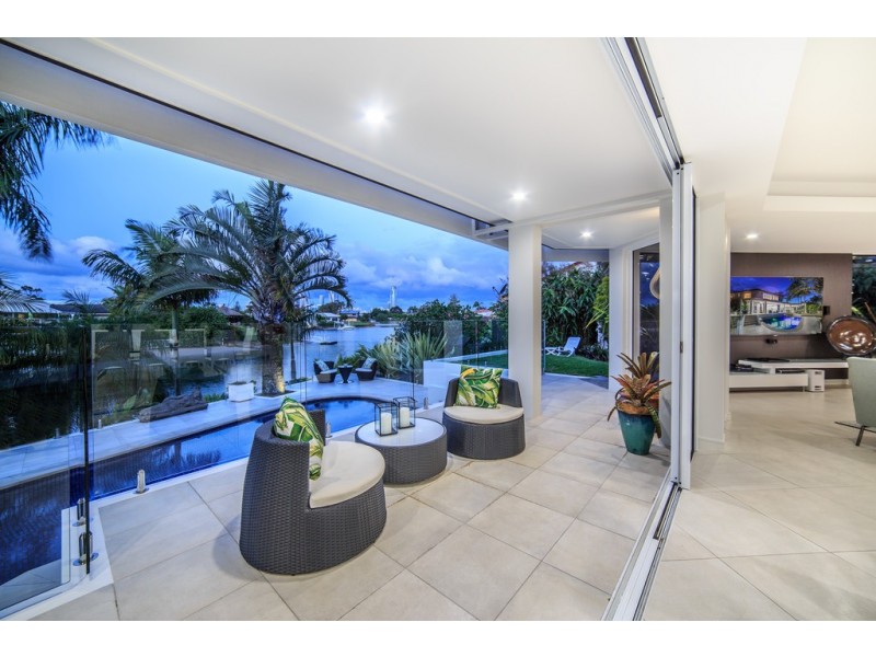 1 Saywell Street, Sorrento QLD 4217