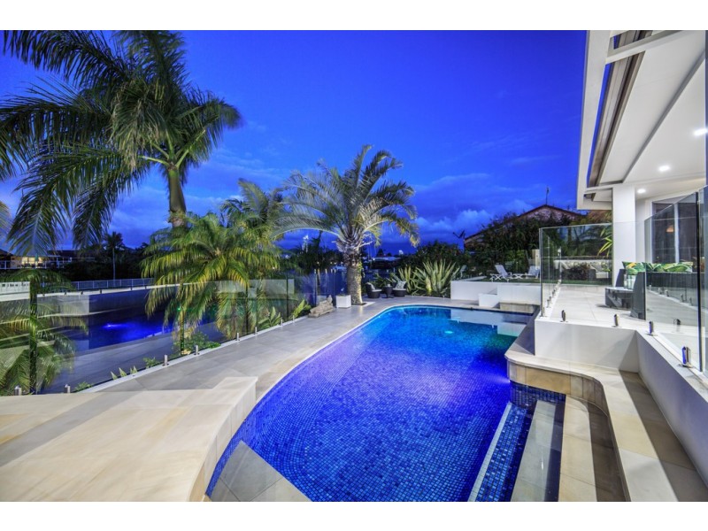 1 Saywell Street, Sorrento QLD 4217