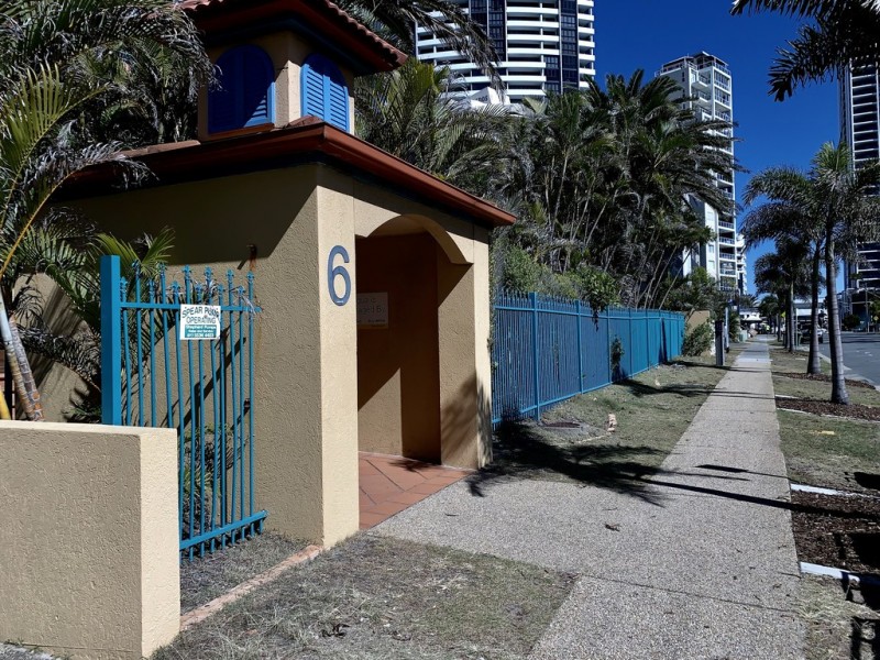 12/4-6 Queensland Avenue “Antigua Resort”, Broadbeach QLD 4218