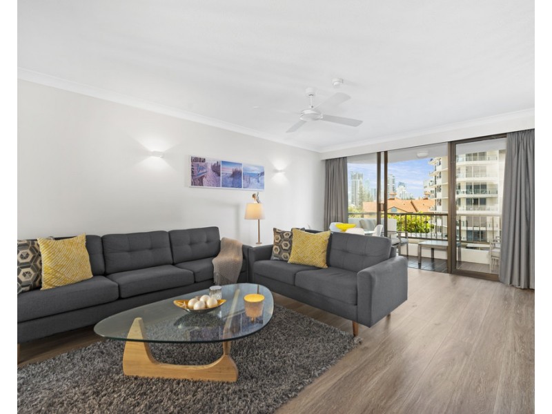 403/8 Albert Avenue, Broadbeach QLD 4218