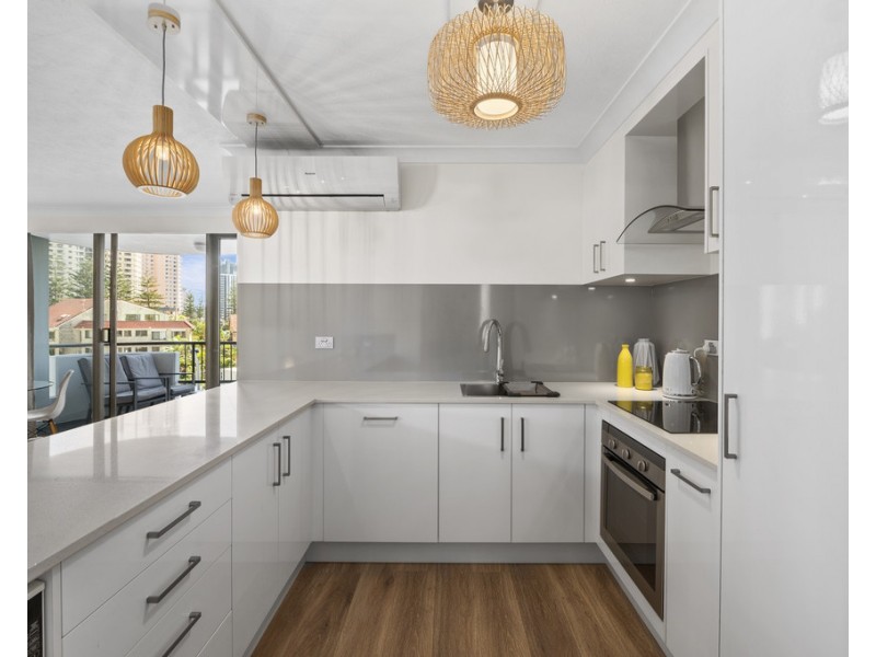 403/8 Albert Avenue, Broadbeach QLD 4218