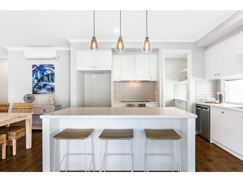 4 Koel Street, Burleigh Heads QLD 4220