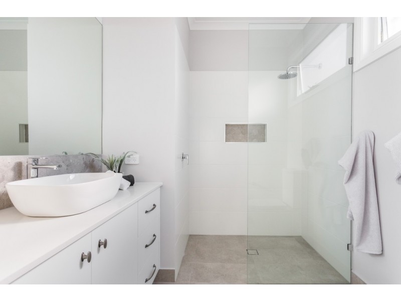 4 Koel Street, Burleigh Heads QLD 4220