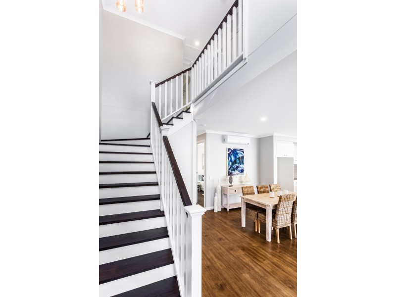 4 Koel Street, Burleigh Heads QLD 4220