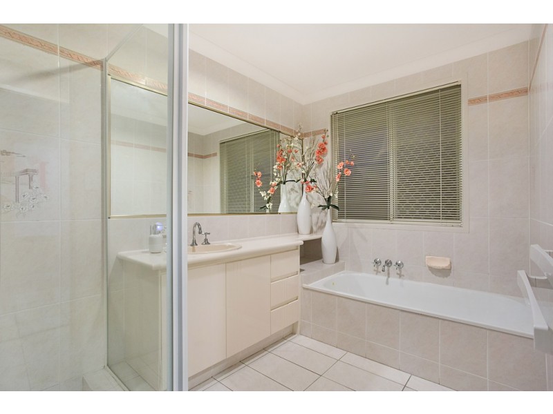 29 Cassowary Drive, Burleigh Waters QLD 4220