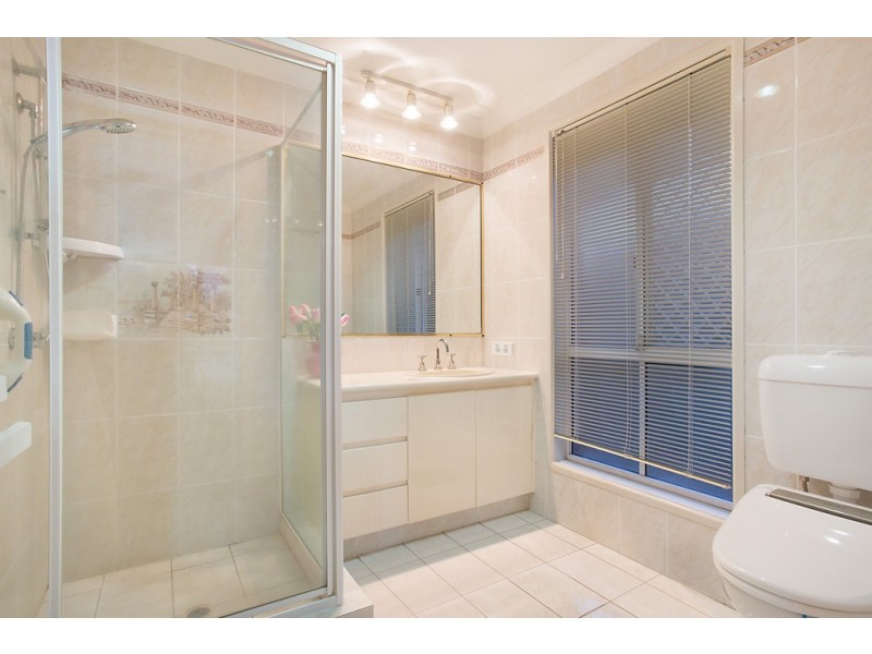29 Cassowary Drive, Burleigh Waters QLD 4220