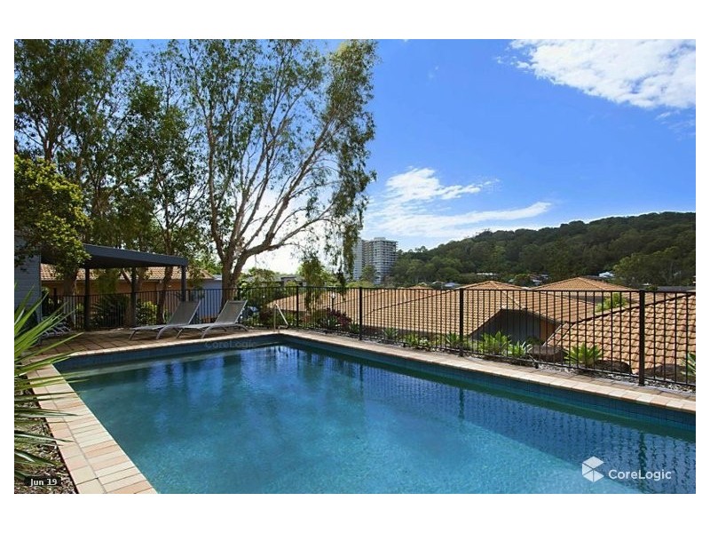 1/6 Burrabee Street, Burleigh Heads QLD 4220