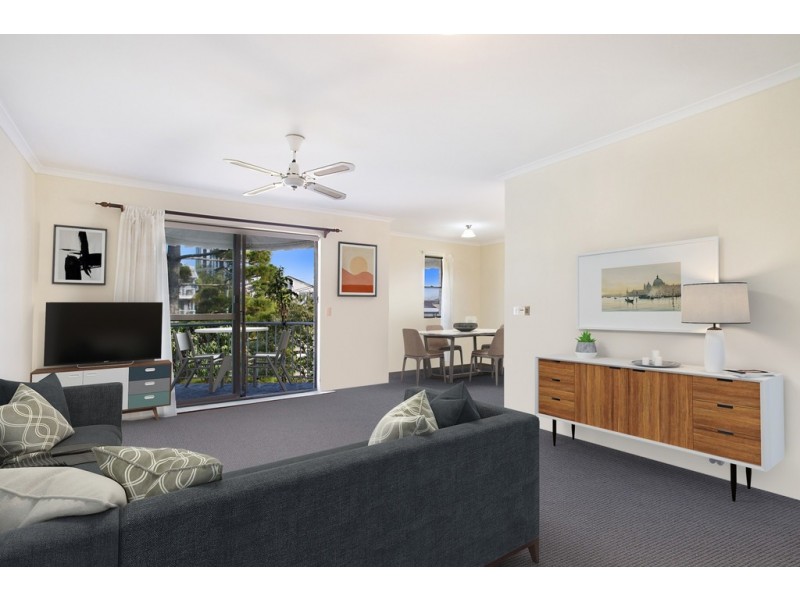 4 ‘Castella Court’ 33 Chelsea Avenue, Broadbeach QLD 4218