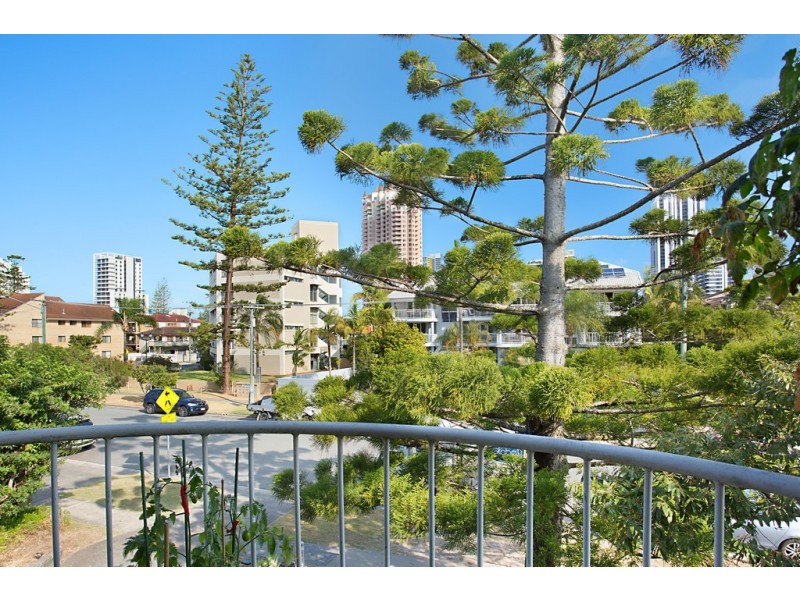 4 ‘Castella Court’ 33 Chelsea Avenue, Broadbeach QLD 4218