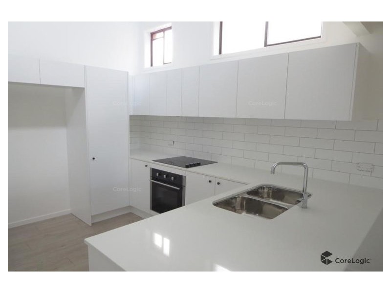 4/5 Rope Court, Mermaid Waters QLD 4218