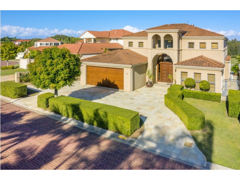 41 Meadowlake Drive, Carrara QLD 4211