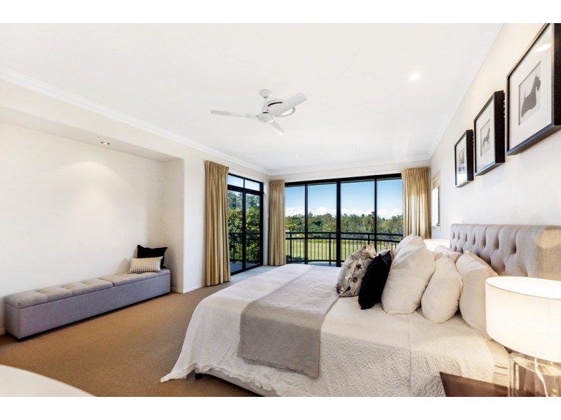 41 Meadowlake Drive, Carrara QLD 4211
