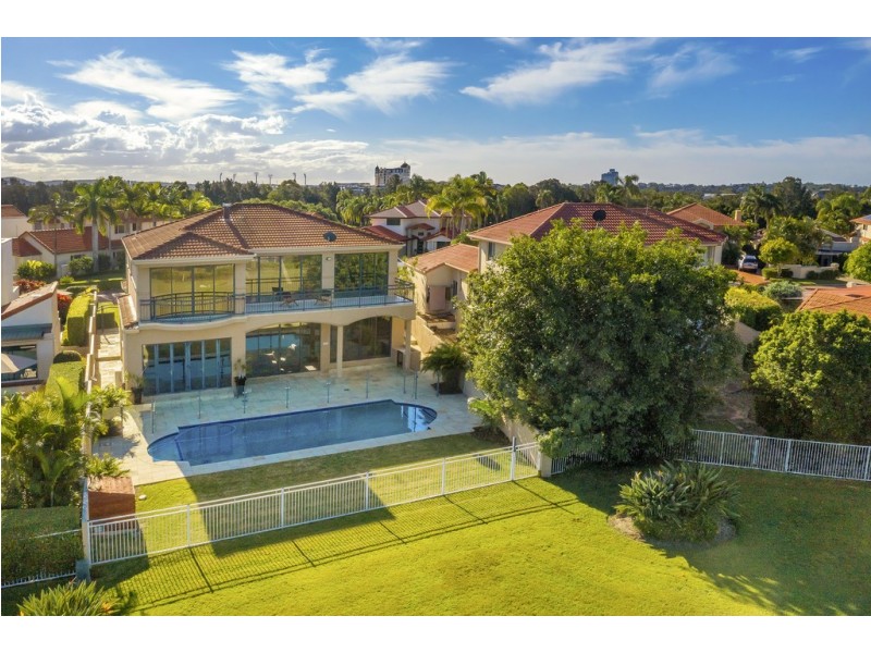 41 Meadowlake Drive, Carrara QLD 4211
