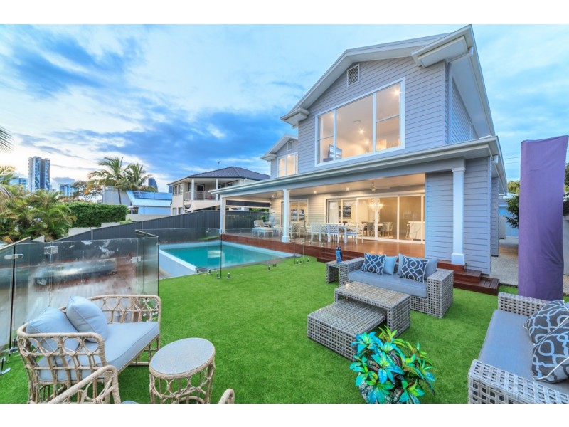 55 T E Peters Drive, Broadbeach Waters QLD 4218
