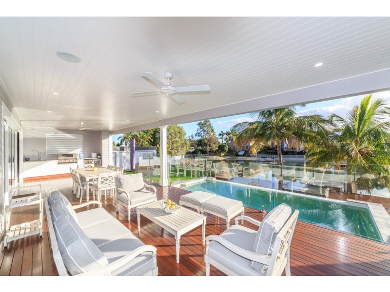 55 T E Peters Drive, Broadbeach Waters QLD 4218