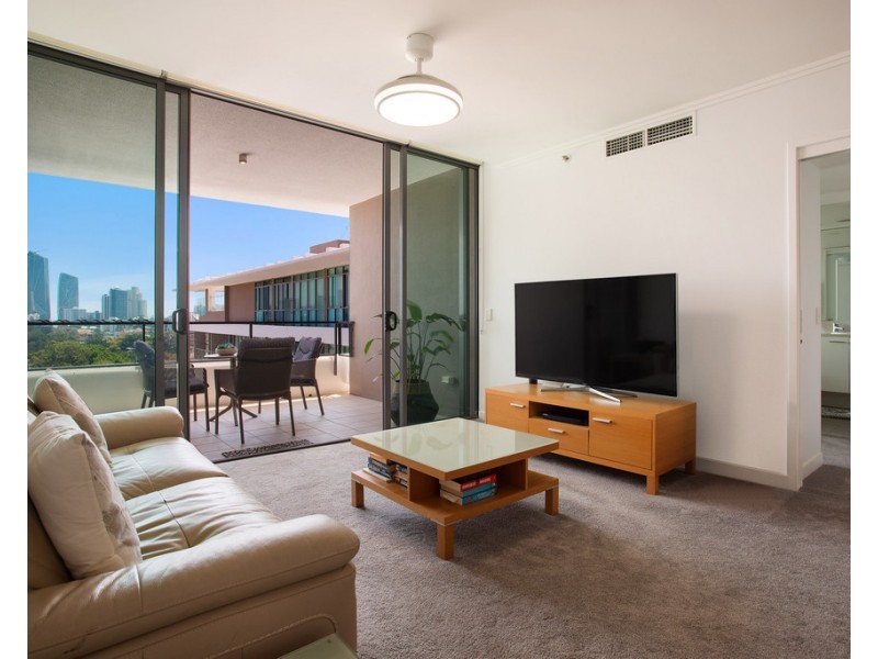 2906/33 T E Peters Drive ‘Freshwater Point’, Broadbeach Waters QLD 4218