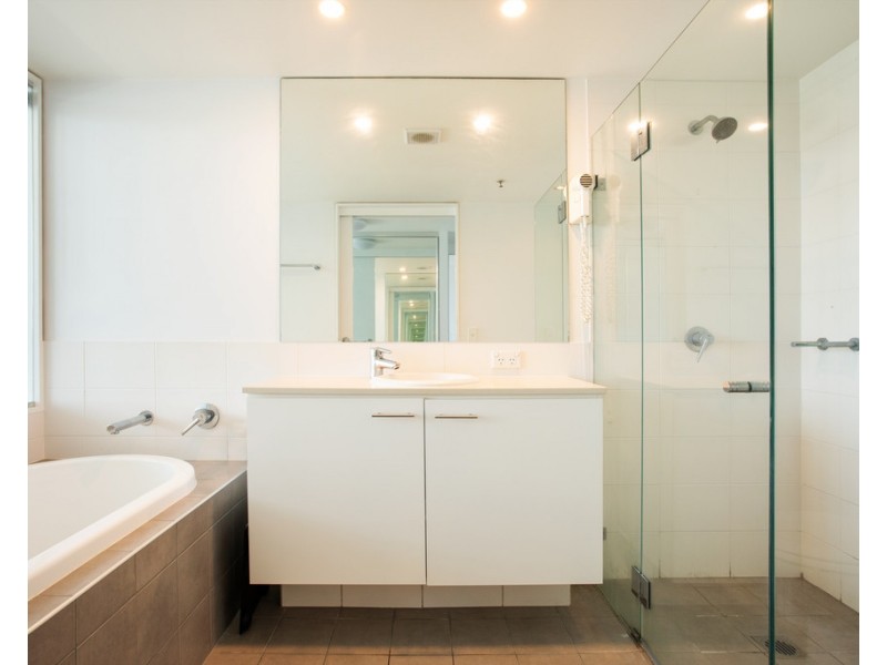 2906/33 T E Peters Drive ‘Freshwater Point’, Broadbeach Waters QLD 4218