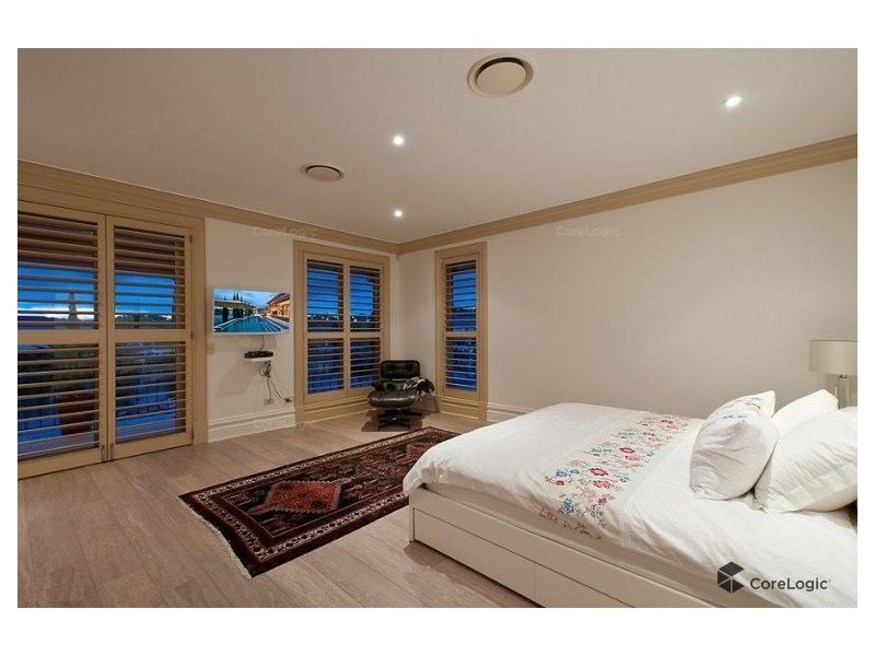 121/40 Cotlew Street, Southport QLD 4215