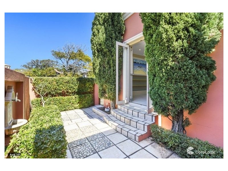 121/40 Cotlew Street, Southport QLD 4215