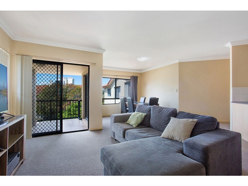 12/25 Chester Terrace, Southport QLD 4215