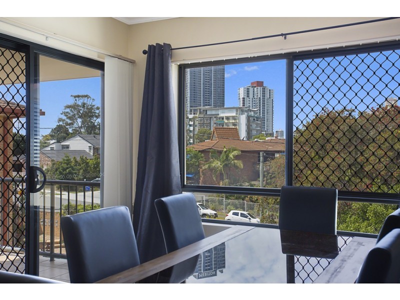 12/25 Chester Terrace, Southport QLD 4215