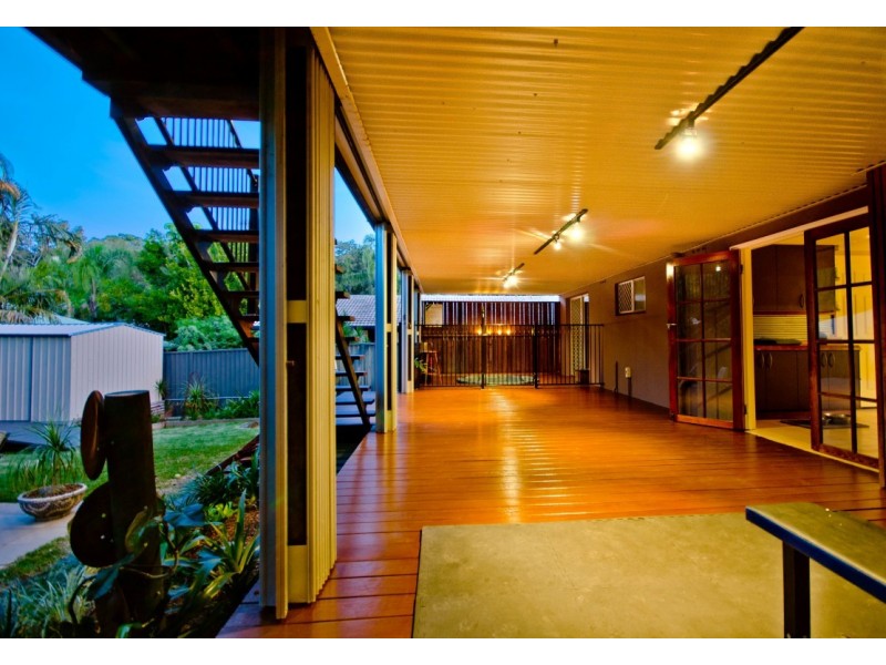 8 West king Lane, Southport QLD 4215