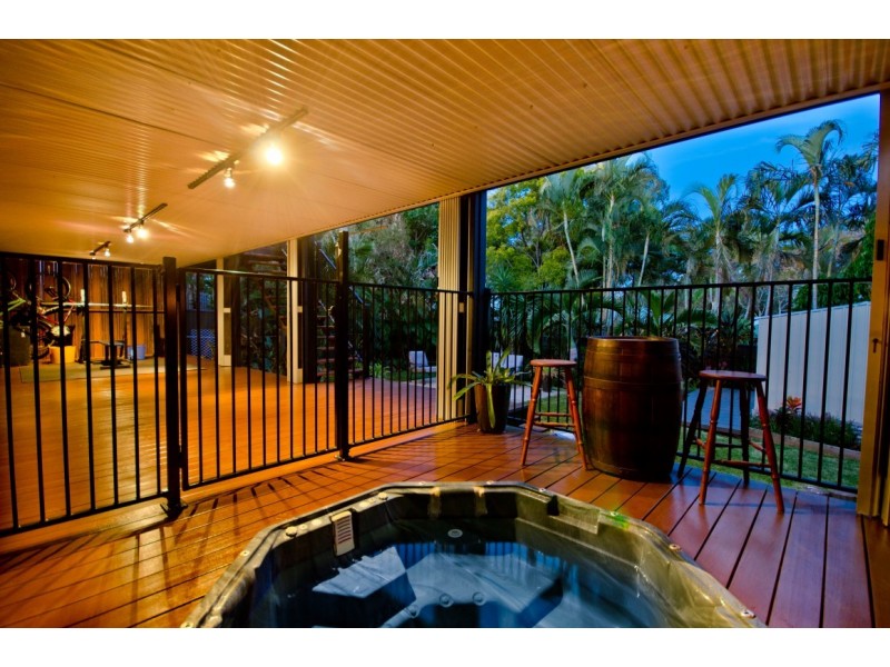 8 West king Lane, Southport QLD 4215