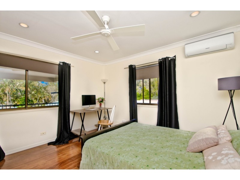 8 West king Lane, Southport QLD 4215